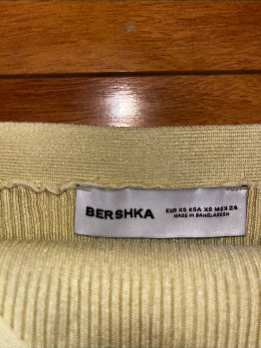 Bershka Butter Yellow Ribbed Cross-Back Tank - Picture 2 of 3